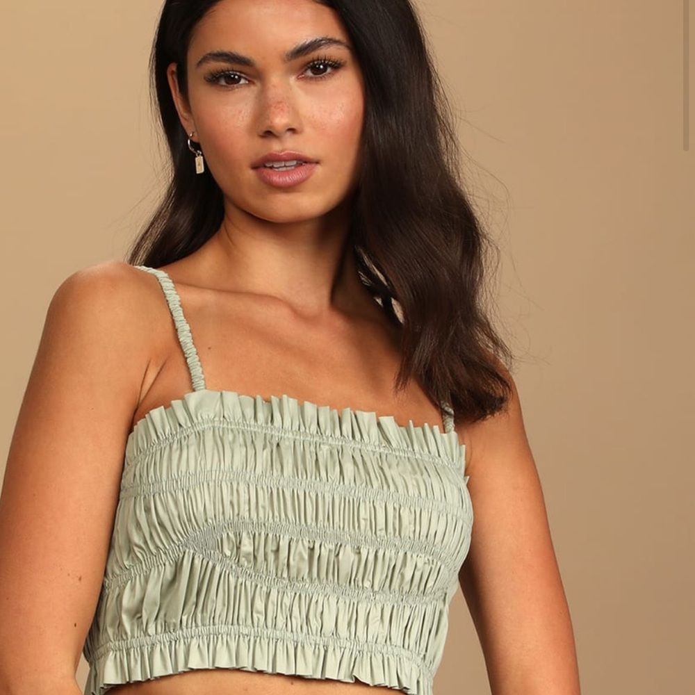 Lulus Topping the Charts Sage Green Smocked Cropped Tank Top size L